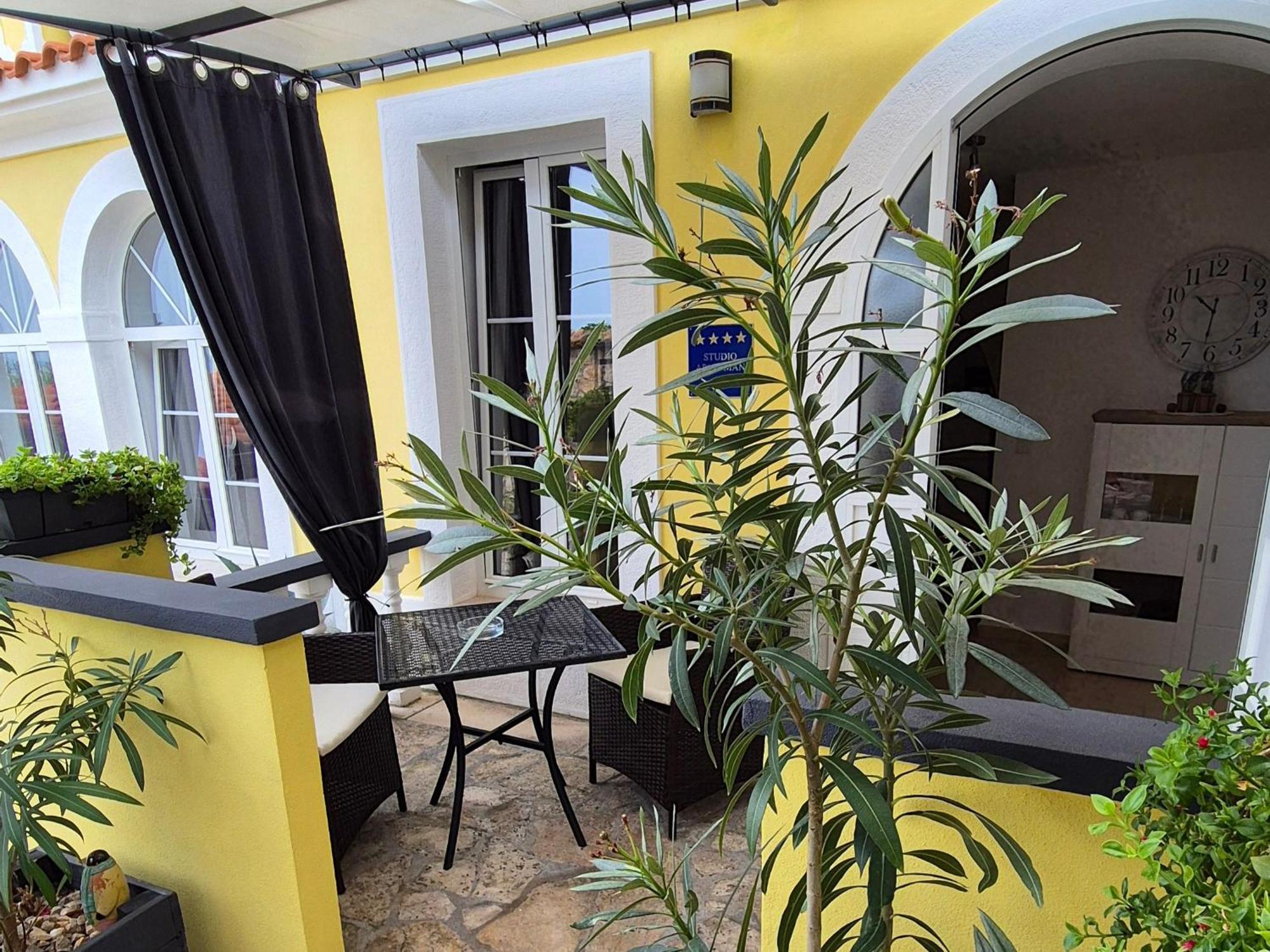 Vivi Studio Apartments Mali Losinj Room photo